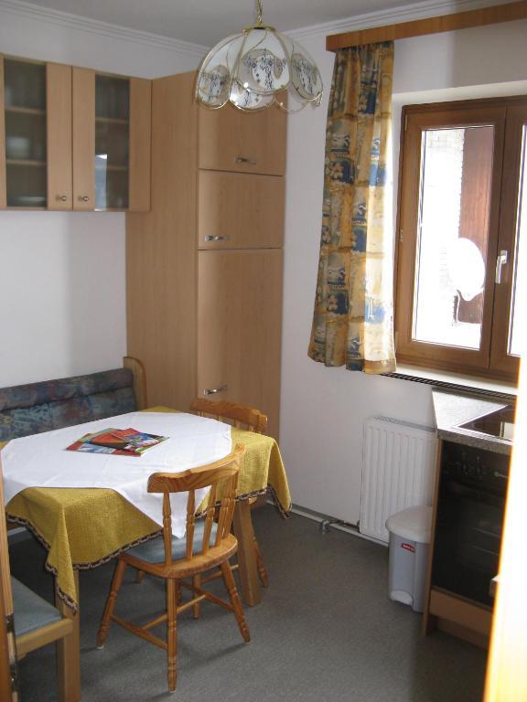 Apartamento Haus Pfarrkirchner Mauterndorf  Habitación foto