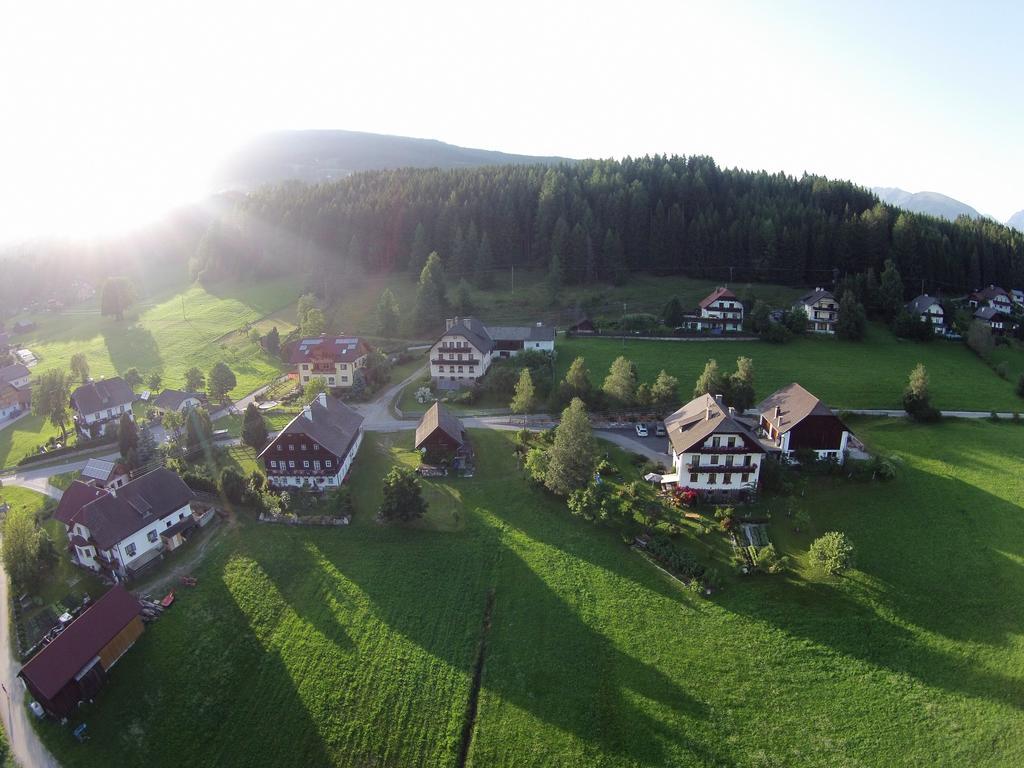 Apartamento Haus Pfarrkirchner Mauterndorf  Exterior foto